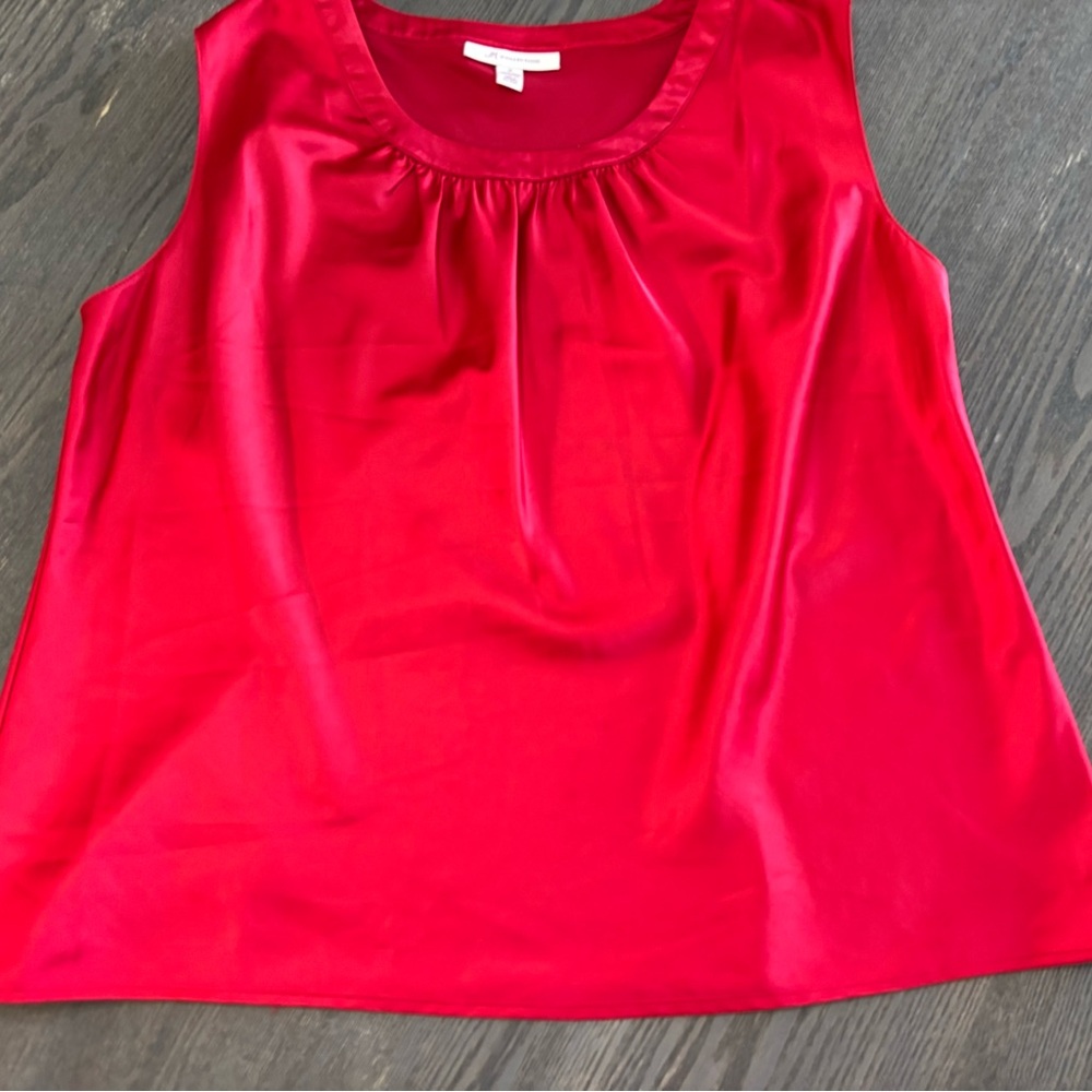 Women's Red Sleeveless Top